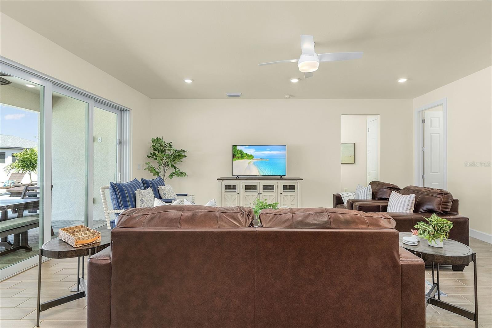 Image 17 of 49 For 2307 18th Street