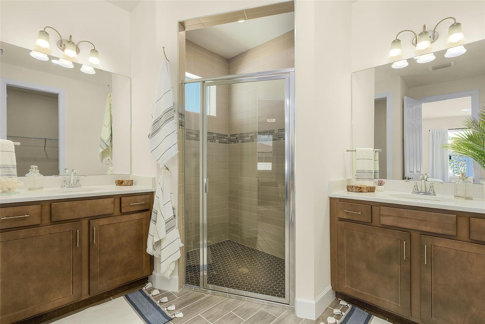 Image 22 of 49 For 2307 18th Street