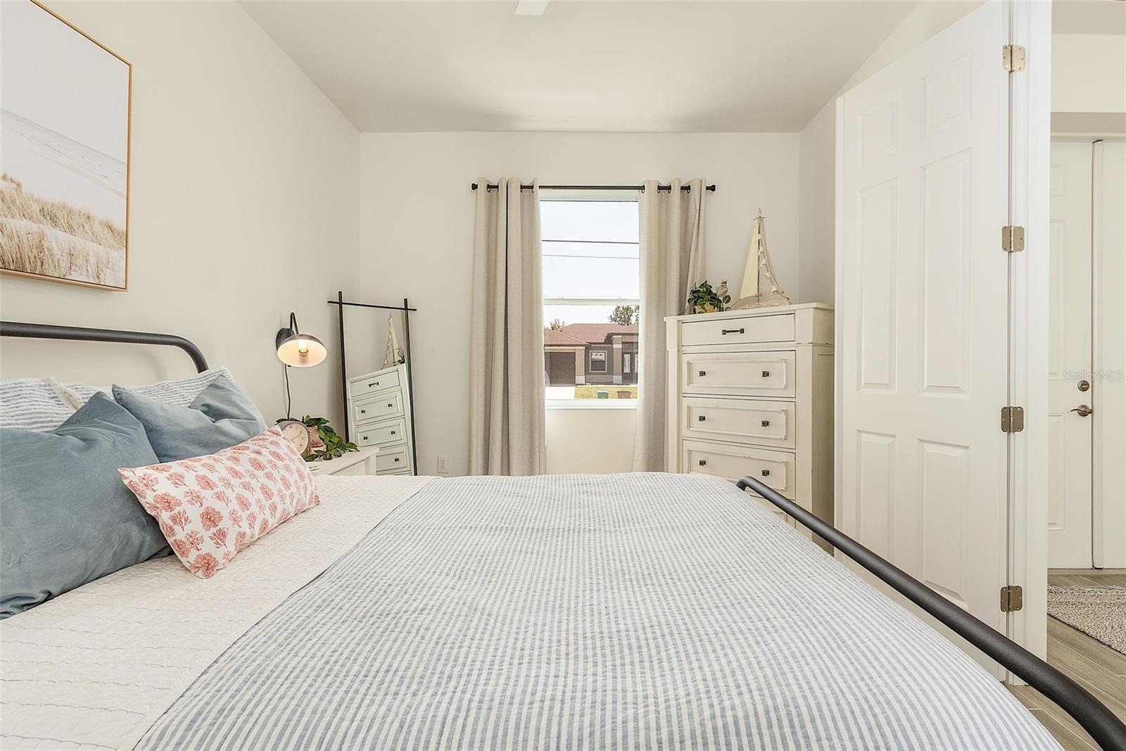 Image 26 of 49 For 2307 18th Street