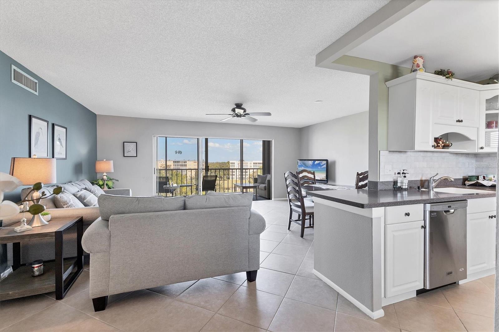 Image 11 of 54 For 3820 Ironwood Lane W 602-i