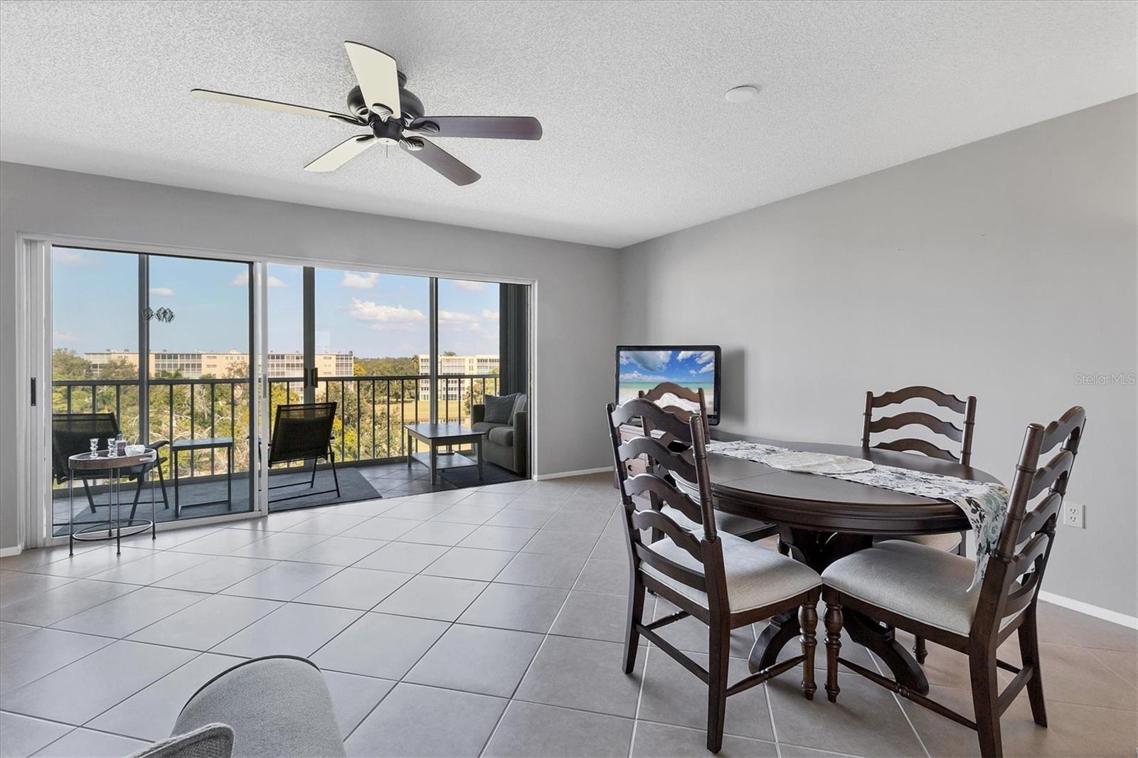 Image 15 of 54 For 3820 Ironwood Lane W 602-i