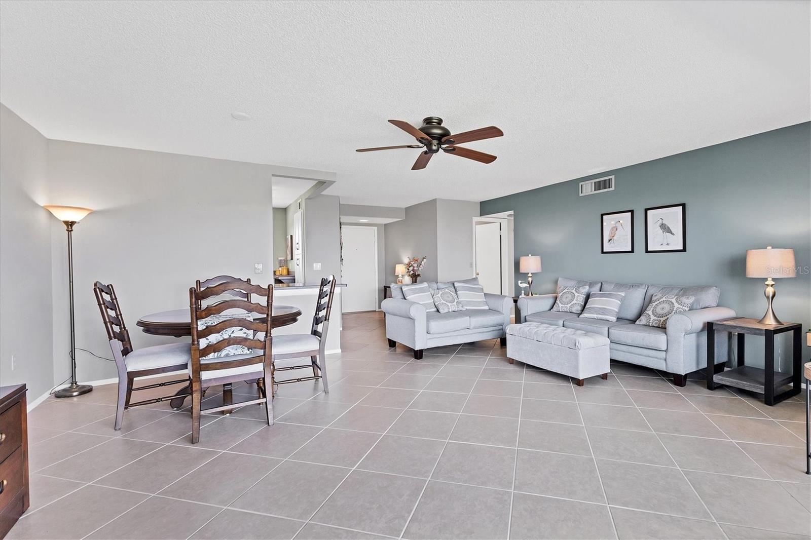 Image 19 of 54 For 3820 Ironwood Lane W 602-i