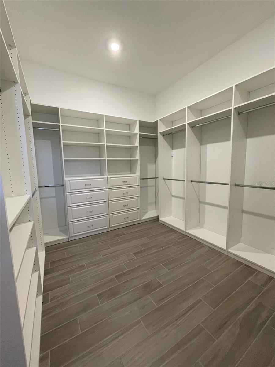 Image 29 of 48 For 9018 Sunray Cove