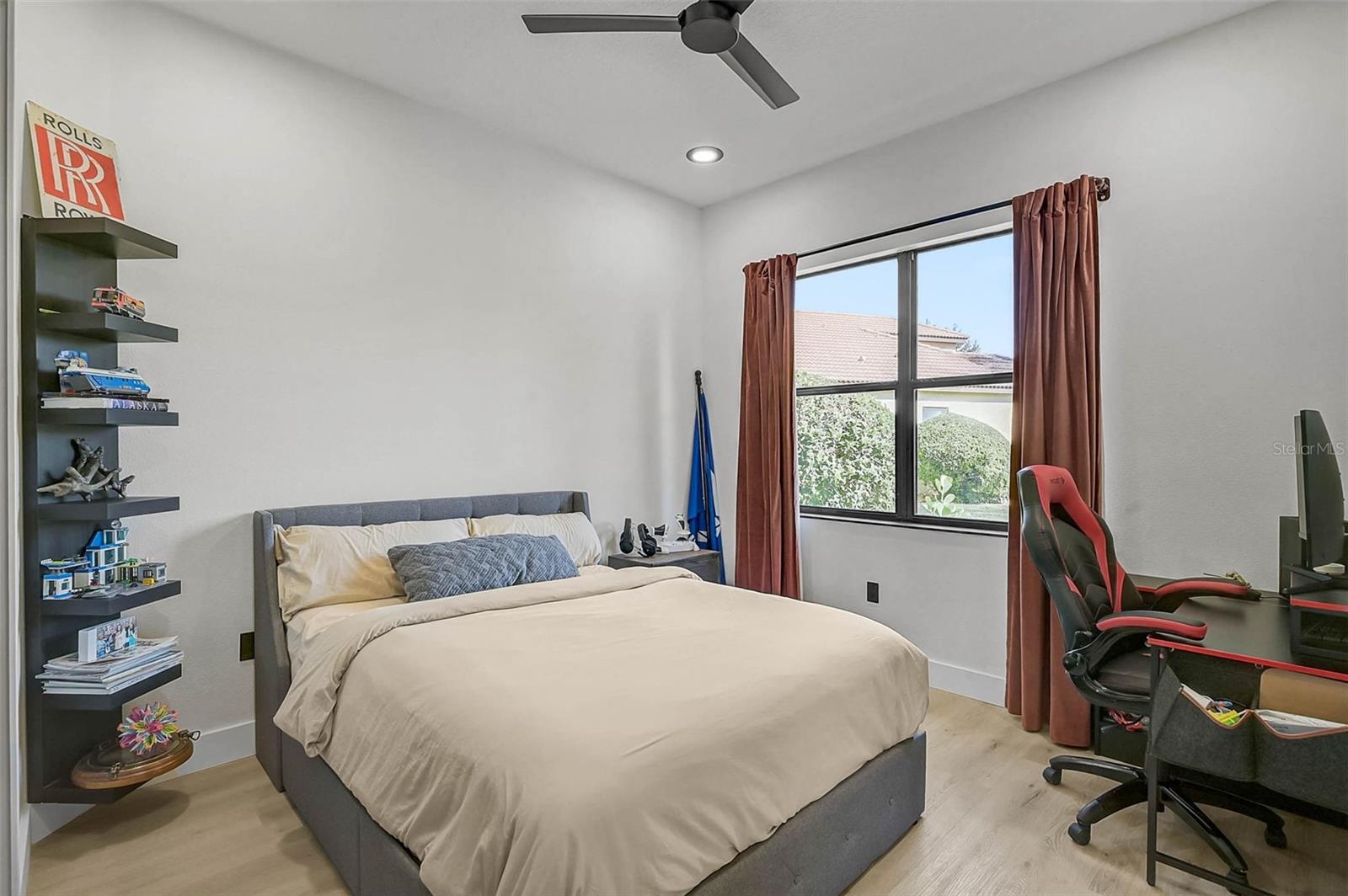 Image 16 of 53 For 3635 80th Drive E