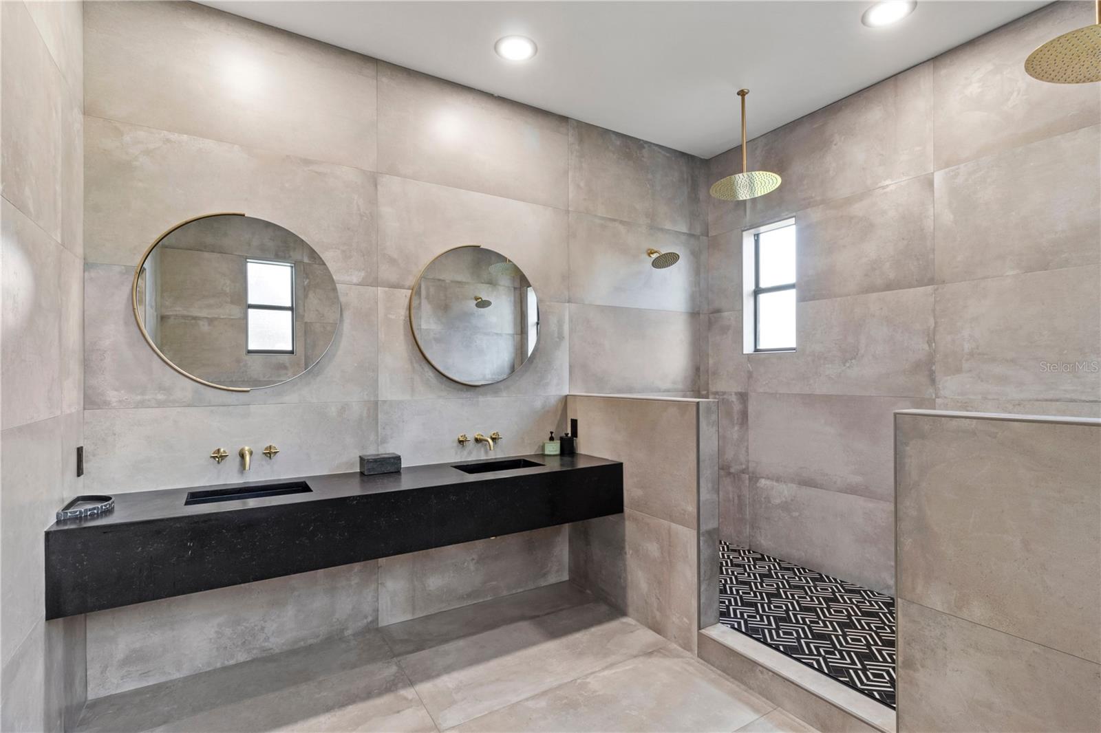 Image 5 of 11 For 3635 80th Drive E