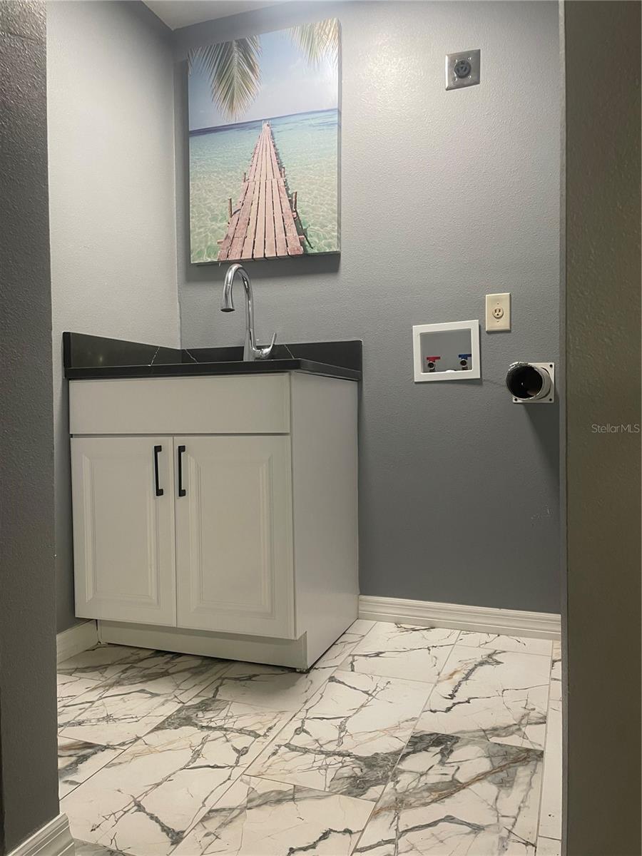 Image 10 of 16 For 1929 3rd Avenue E