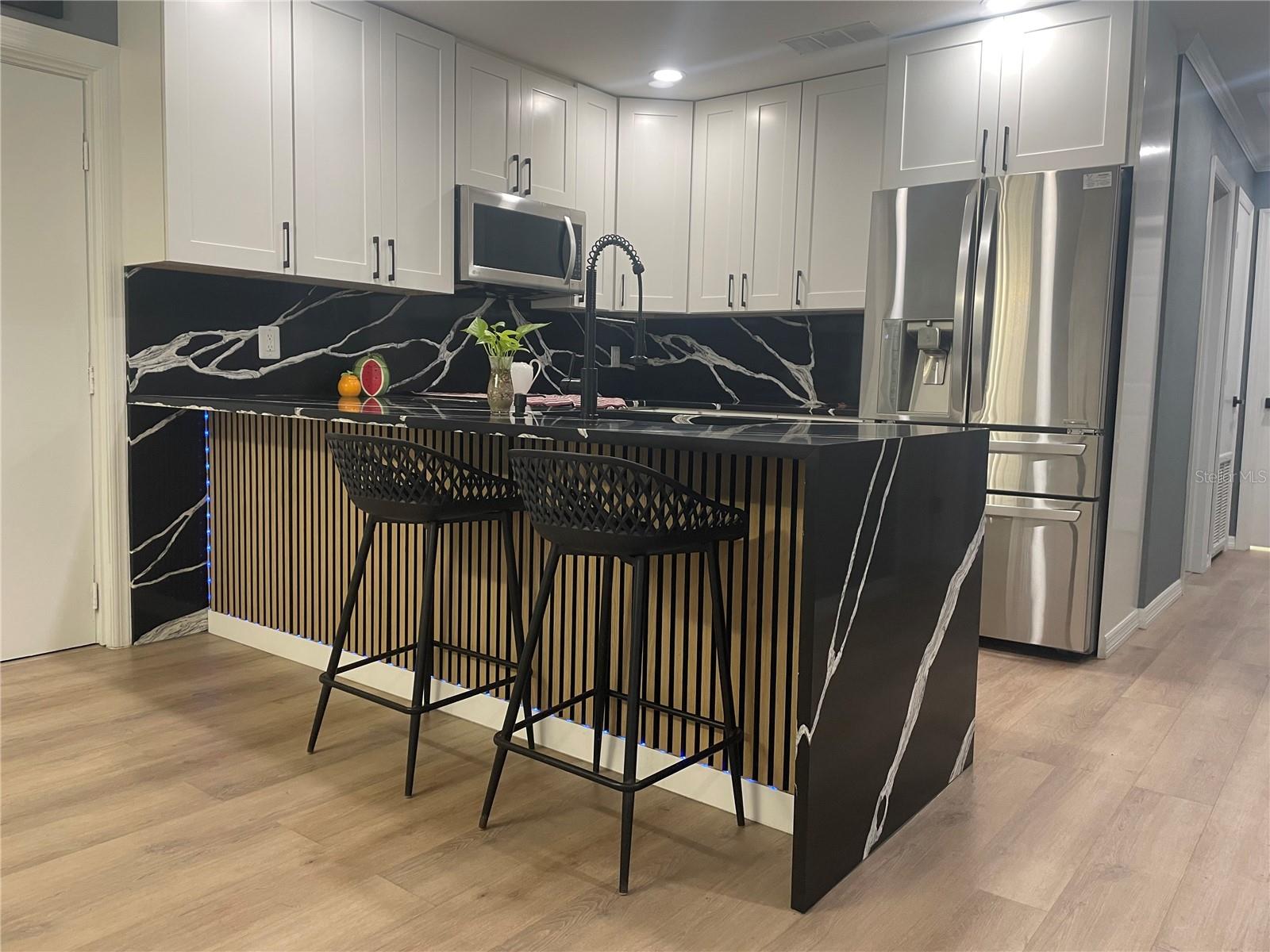 Image 5 of 16 For 1929 3rd Avenue E