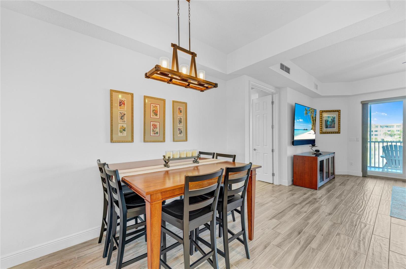 Image 19 of 66 For 10530 Boardwalk Loop 202