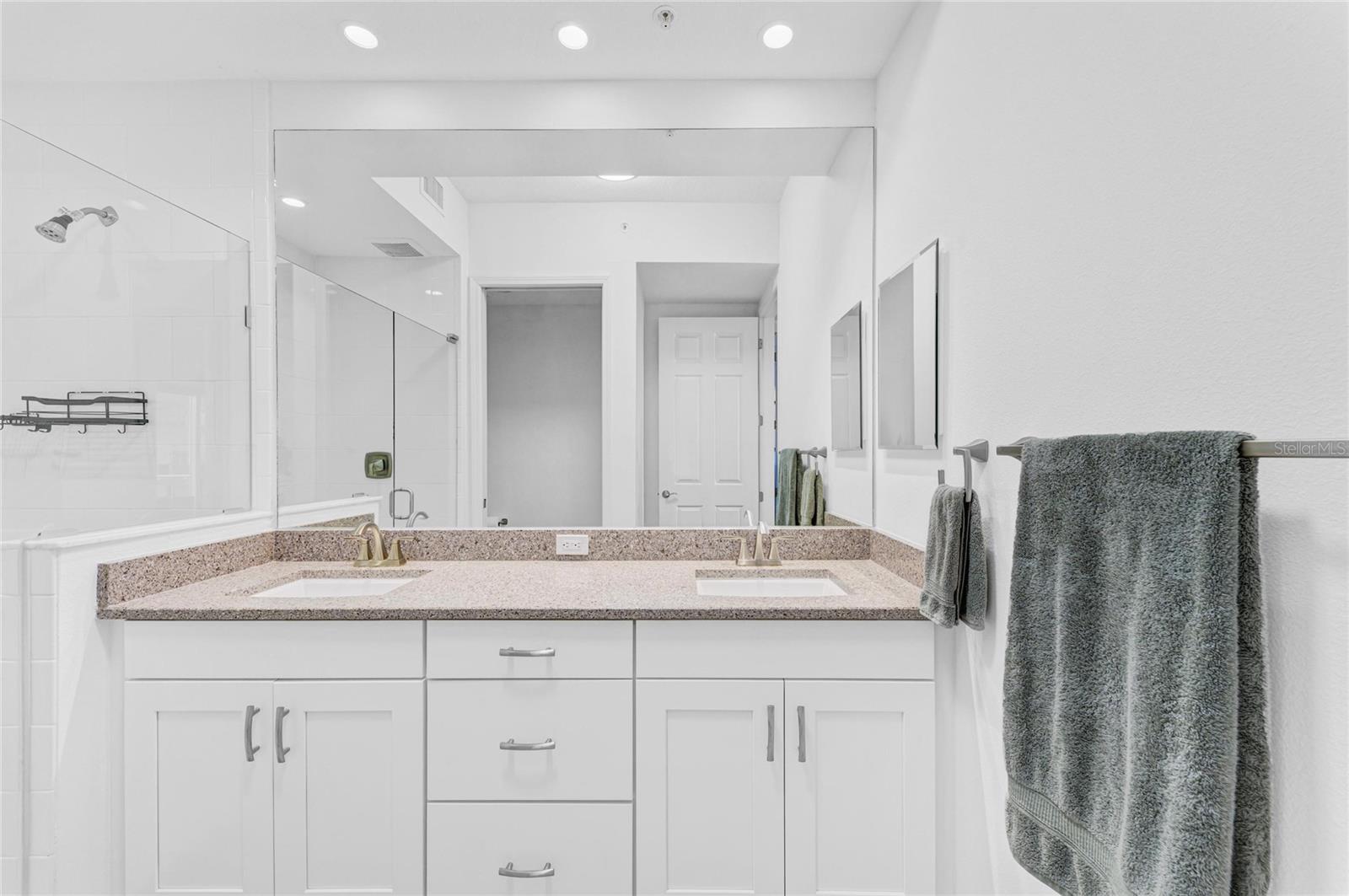 Image 27 of 66 For 10530 Boardwalk Loop 202