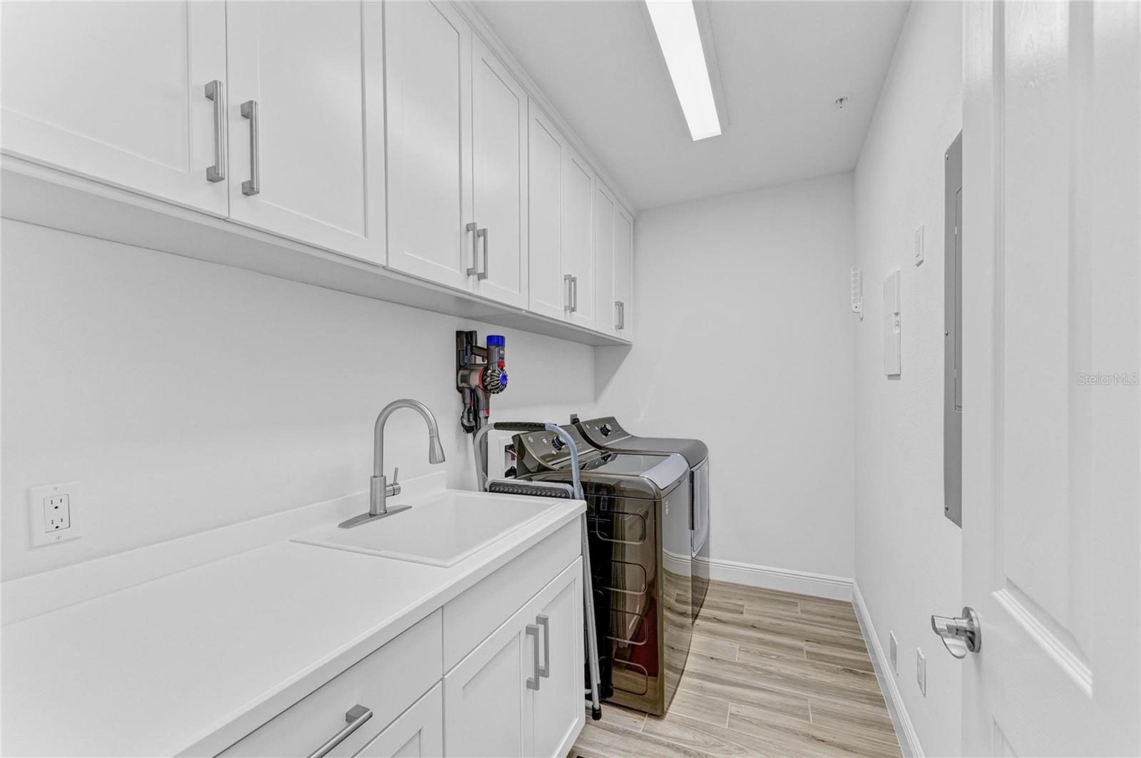 Image 34 of 66 For 10530 Boardwalk Loop 202