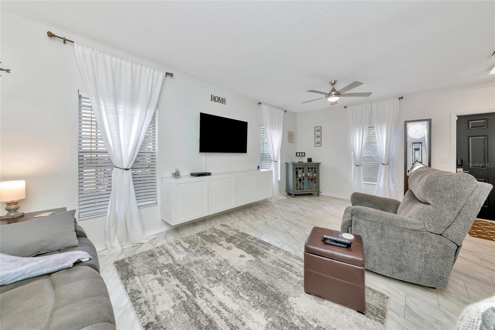 Image 7 of 67 For 6205 Flagfish Court