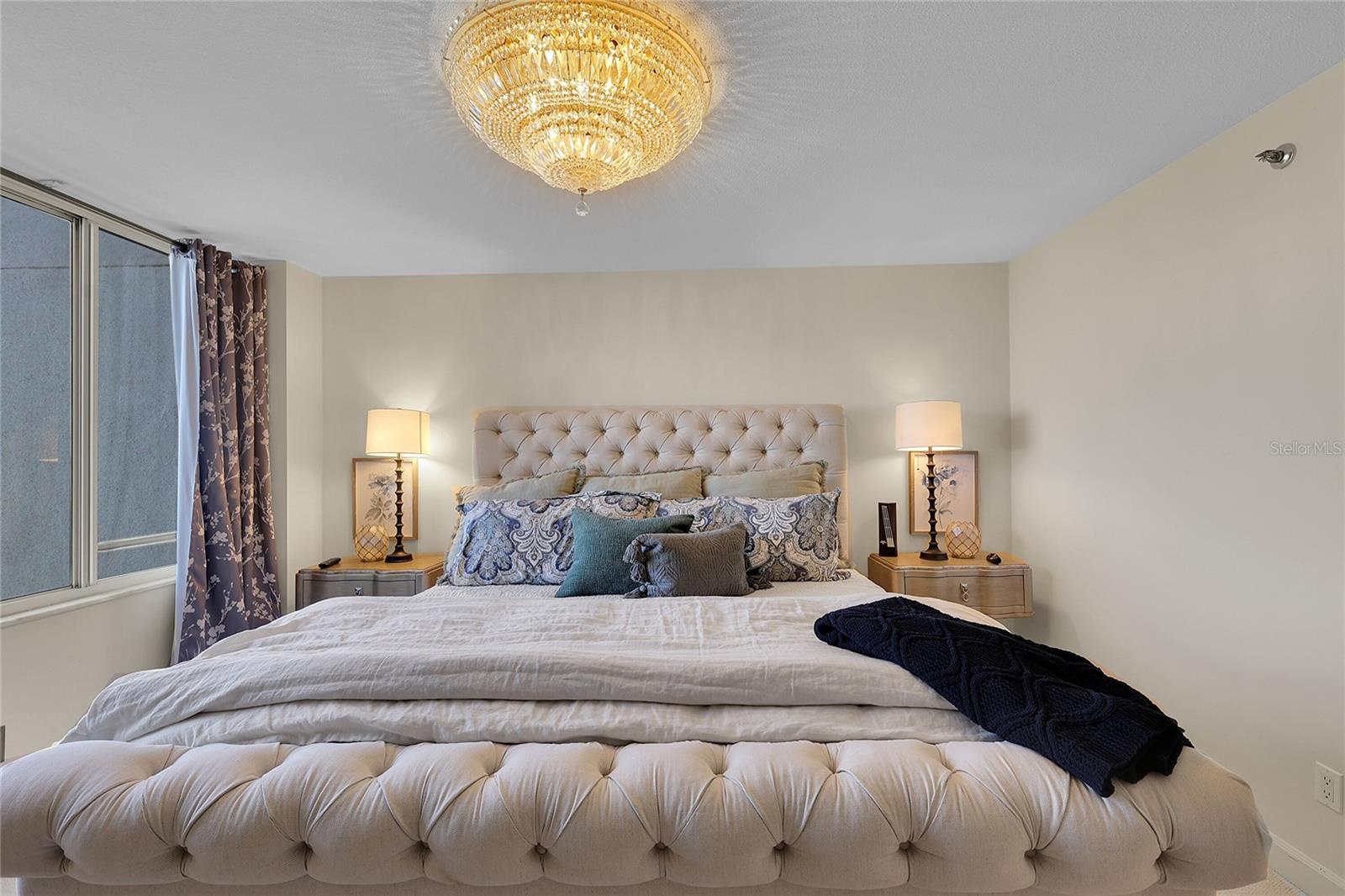 Image 12 of 78 For 775 Longboat Club Road 705