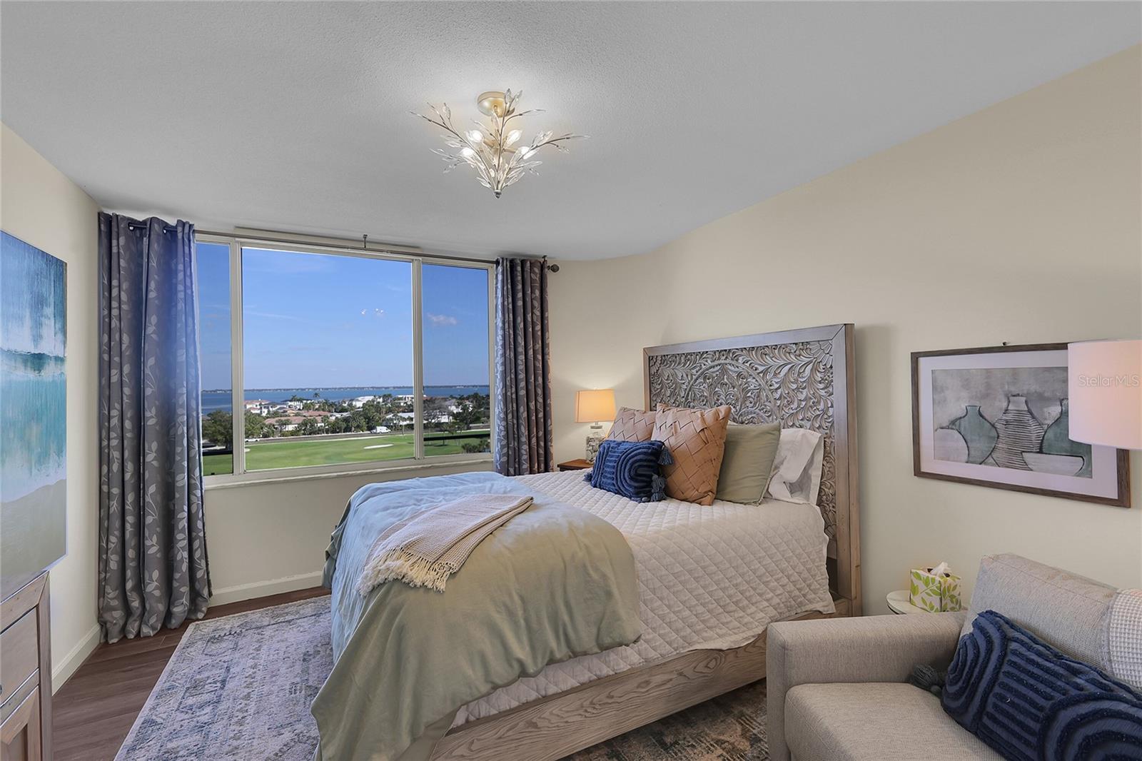 Image 20 of 78 For 775 Longboat Club Road 705