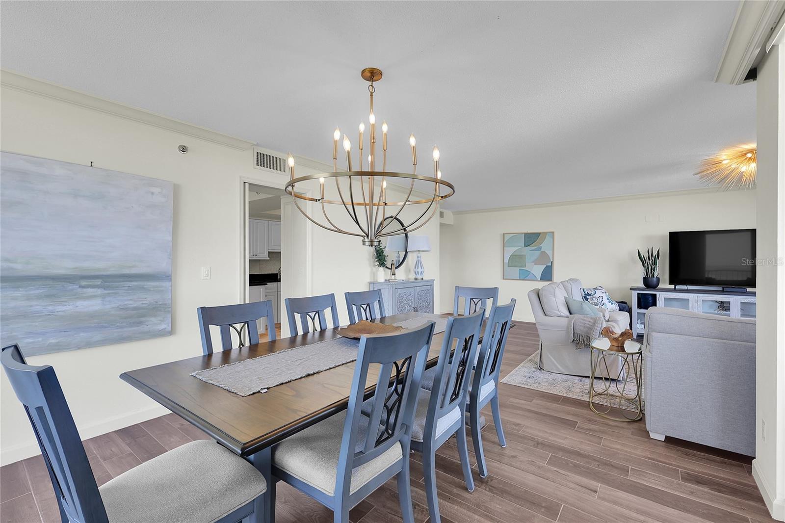 Image 31 of 78 For 775 Longboat Club Road 705