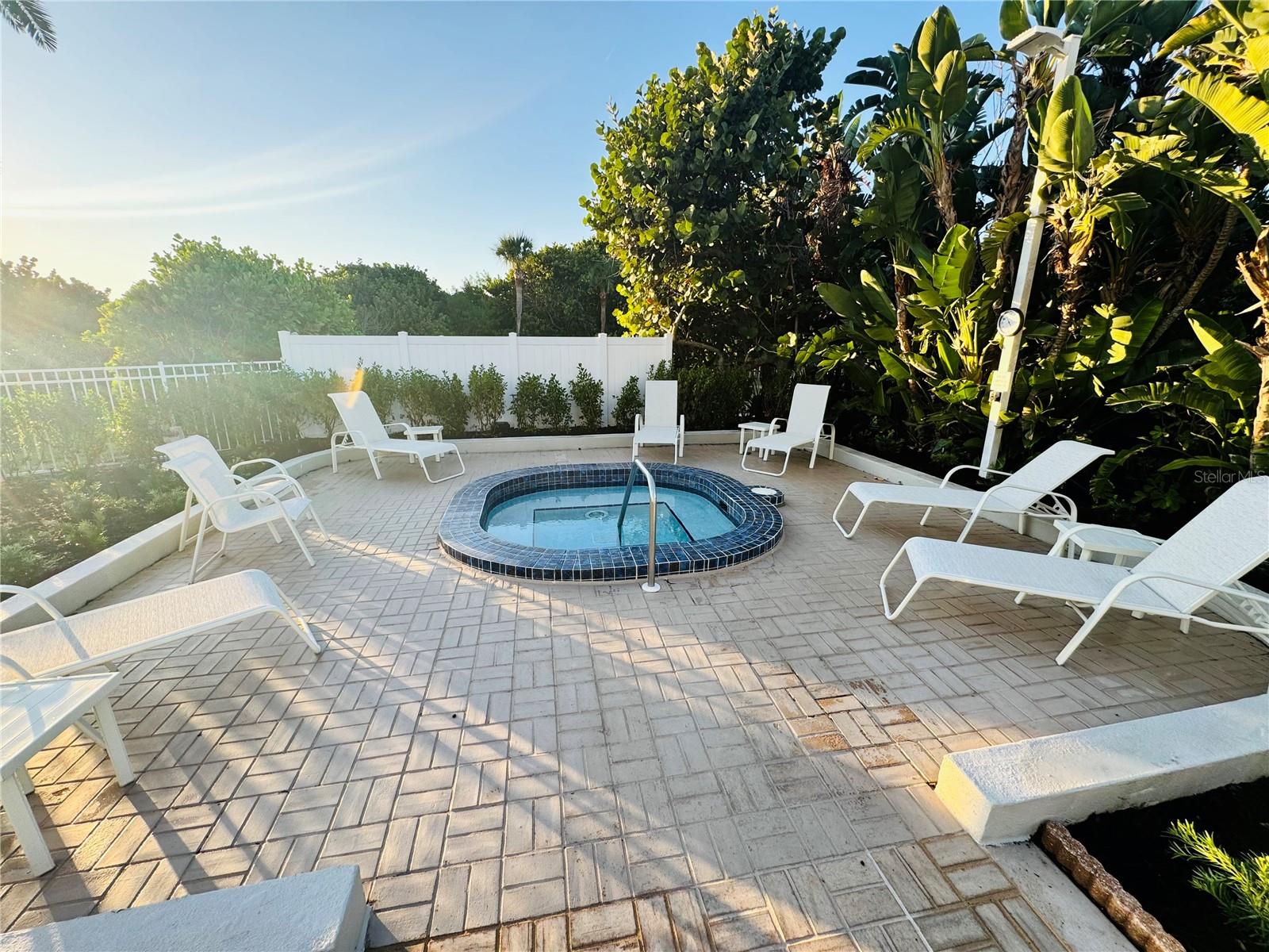 Image 52 of 78 For 775 Longboat Club Road 705