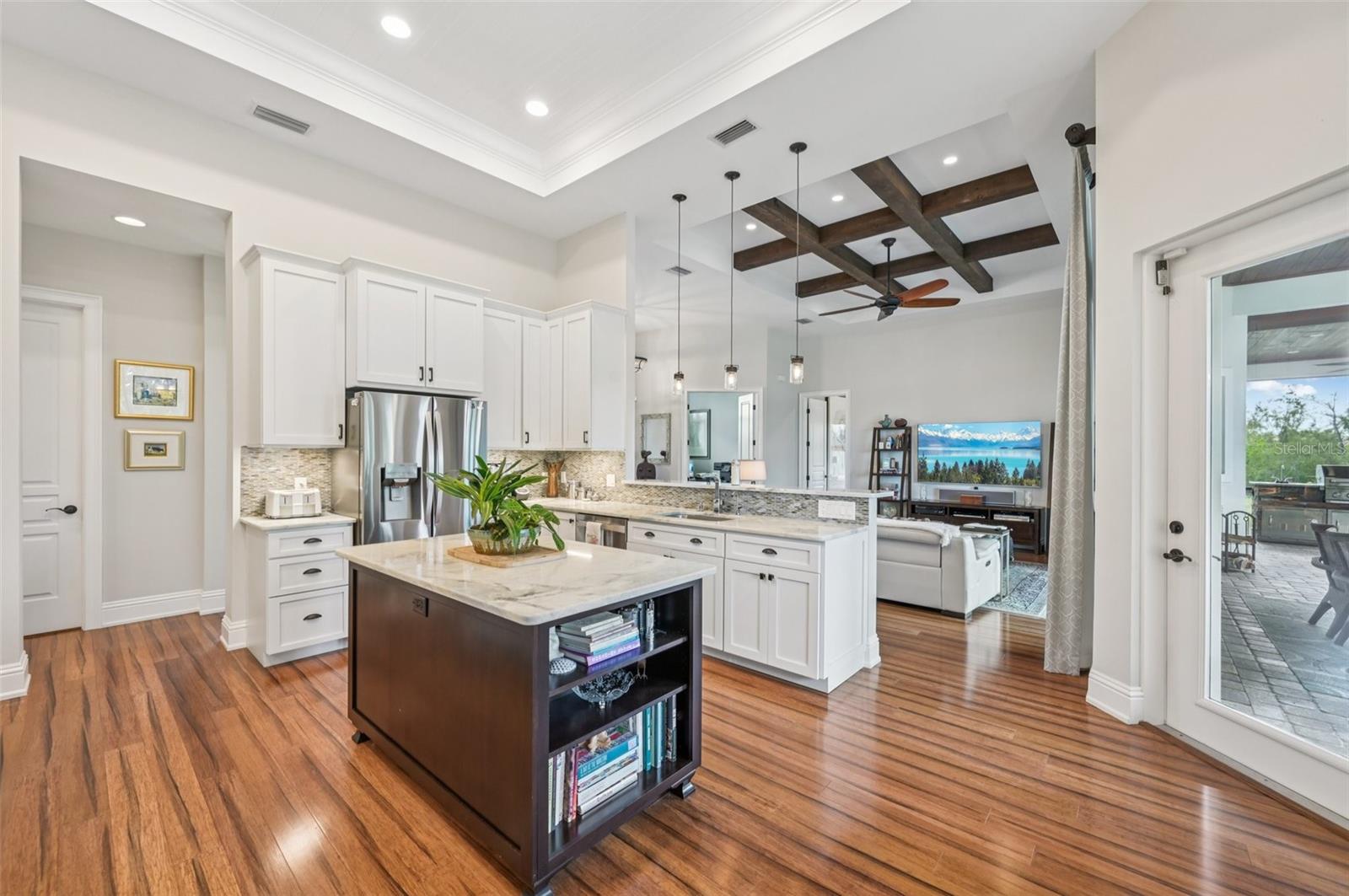 Image 18 of 52 For 609 Colonial Bay Drive