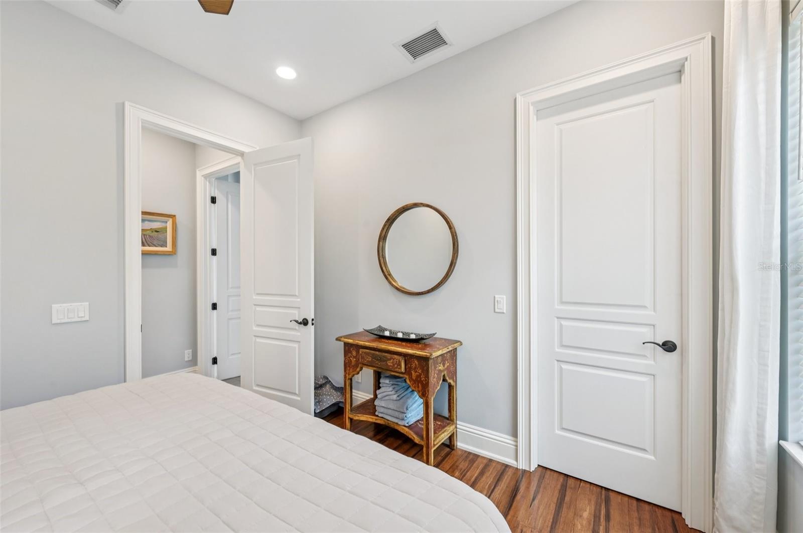 Image 32 of 52 For 609 Colonial Bay Drive