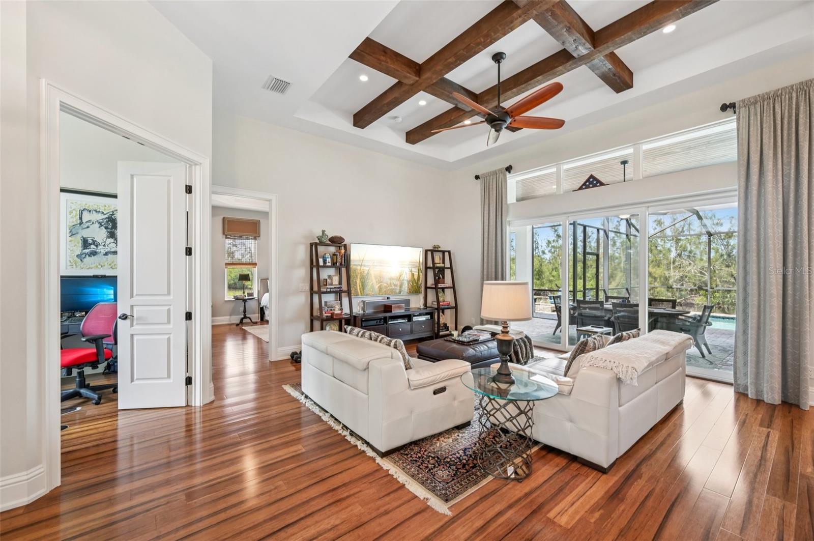 Image 6 of 52 For 609 Colonial Bay Drive