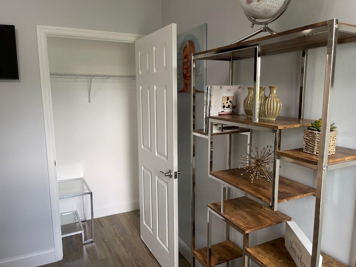 Image 25 of 40 For 690 Hadley Place E