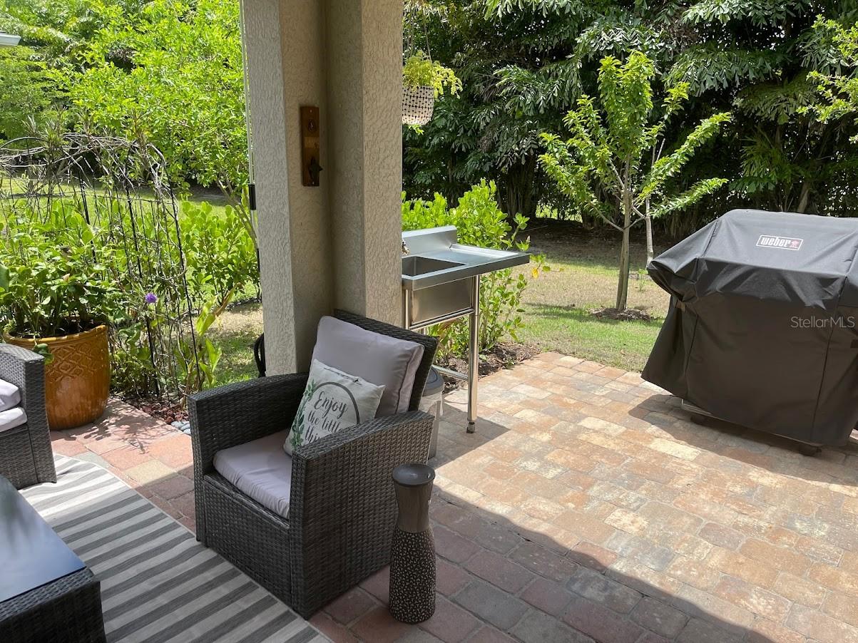 Image 32 of 40 For 690 Hadley Place E