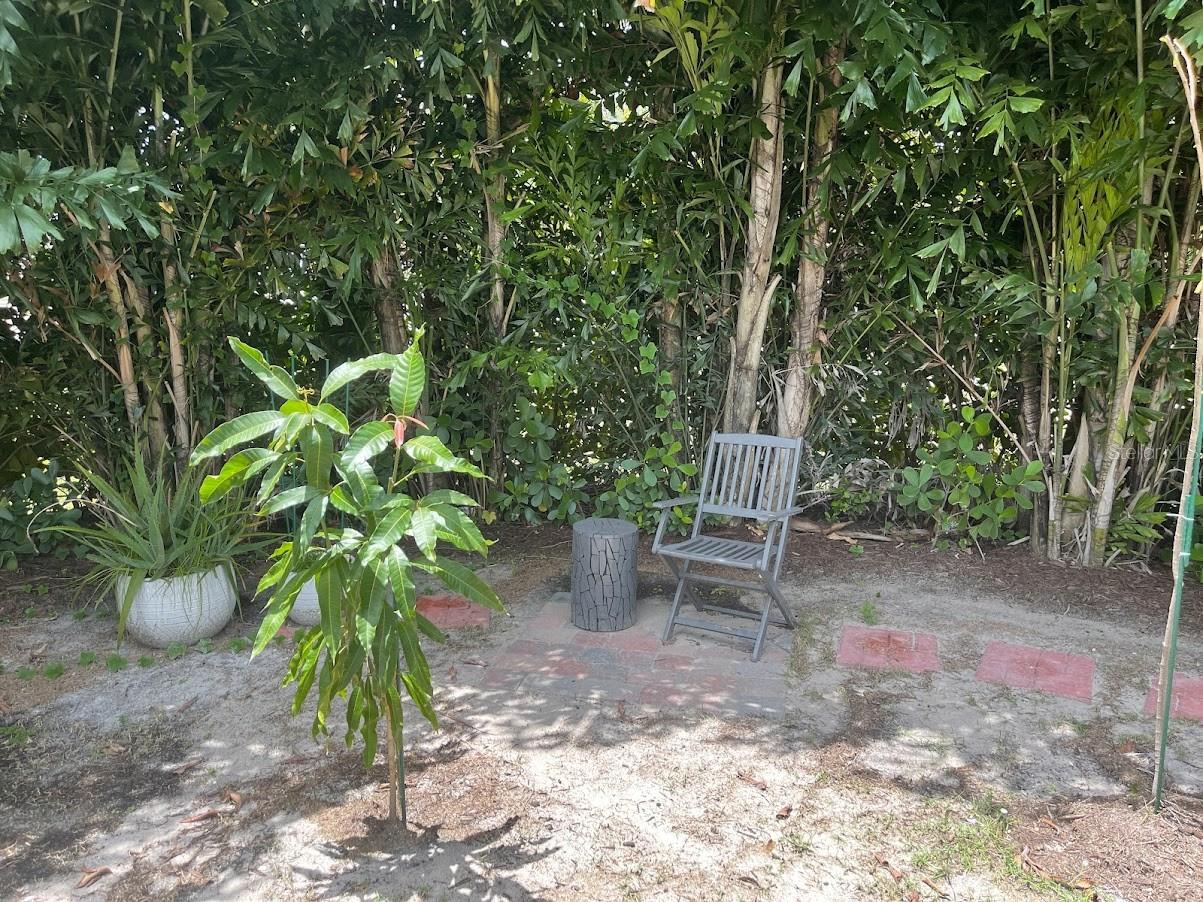 Image 36 of 40 For 690 Hadley Place E