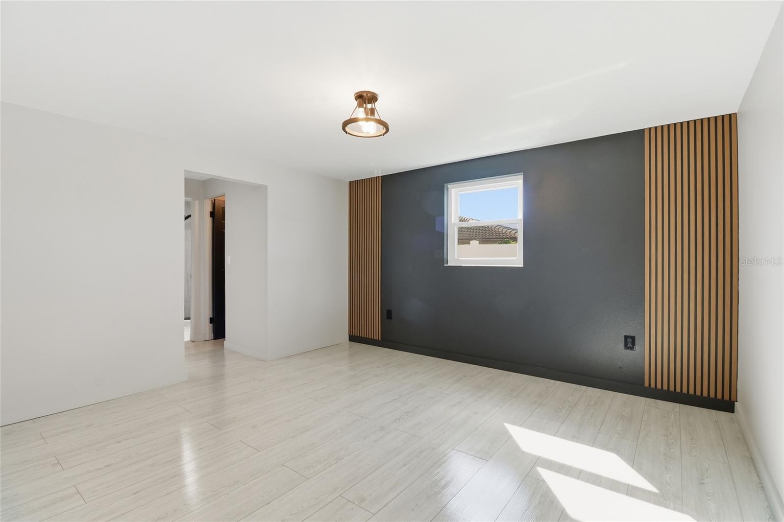 Image 13 of 34 For 3120 Mercer Road