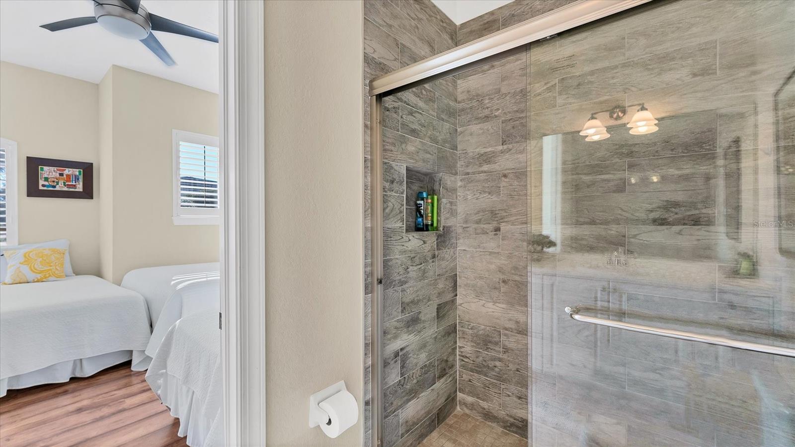 Image 32 of 66 For 5421 46th Court W Na