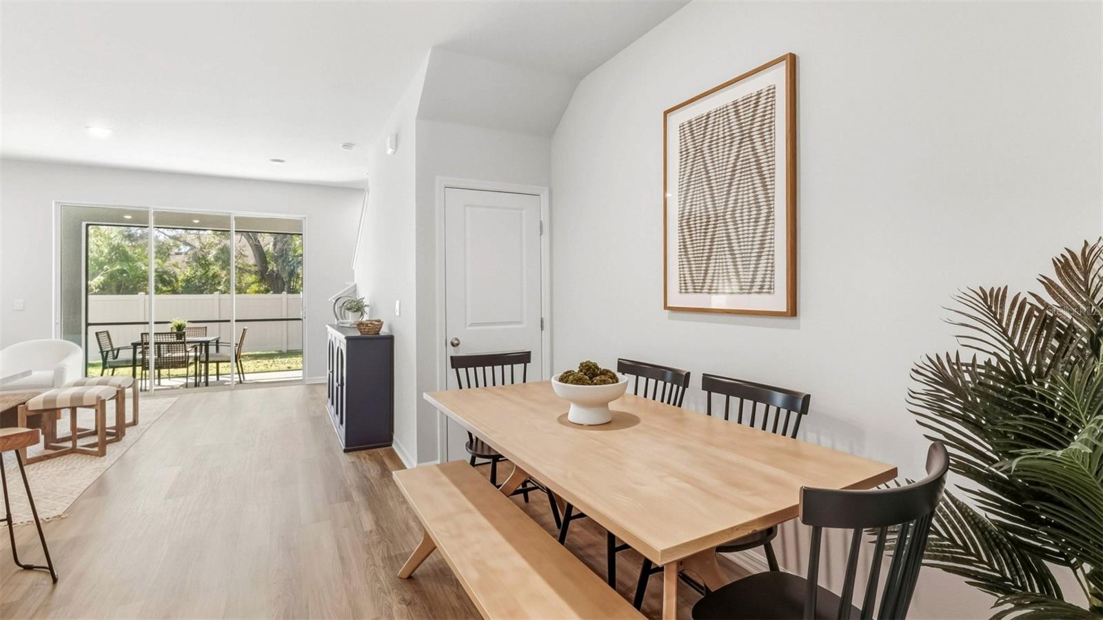 Image 4 of 18 For 1635 East Bay Street