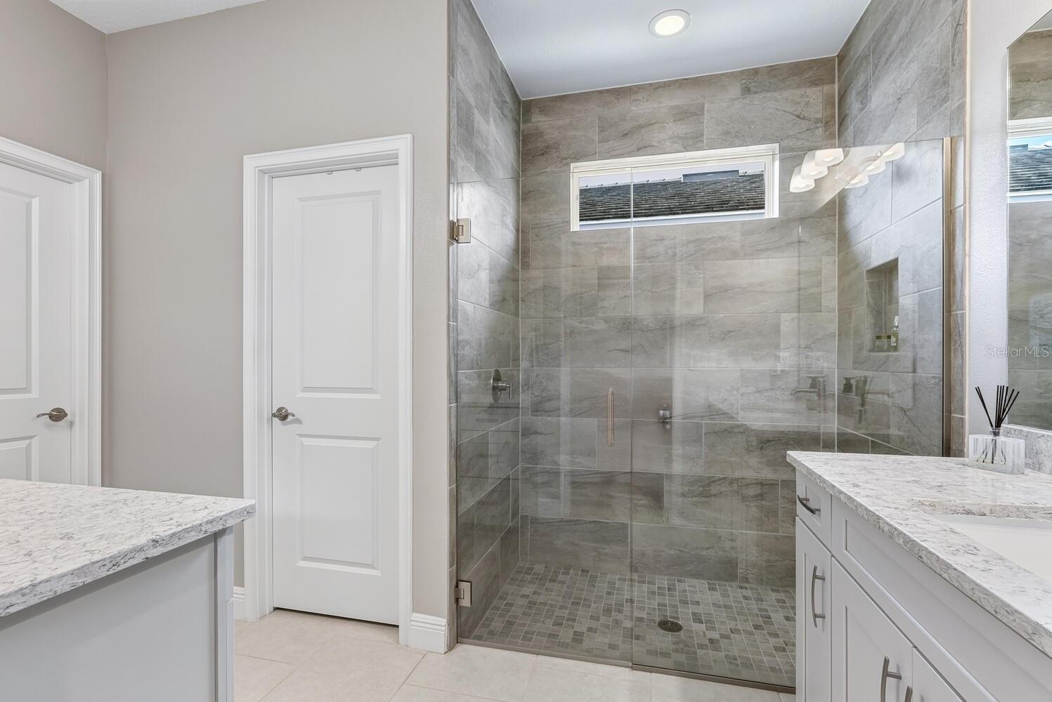 Image 17 of 43 For 5420 Hope Sound Circle