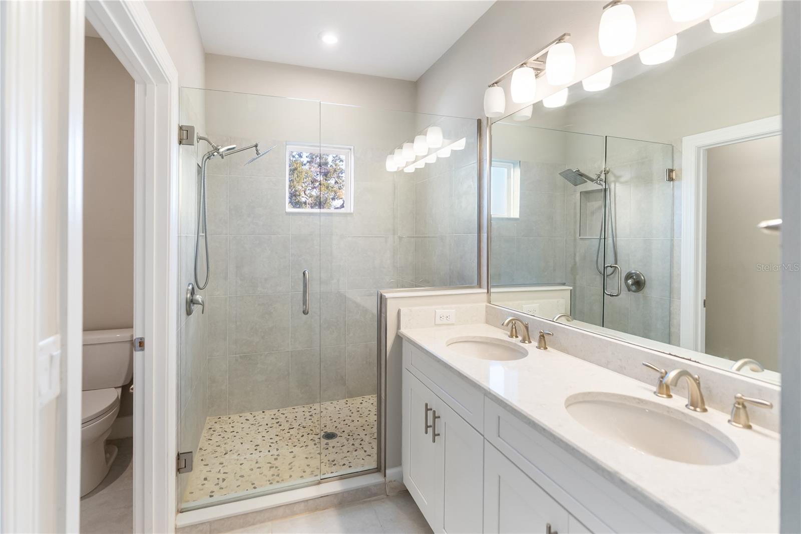 Image 16 of 44 For 1904 Monte Carlo Drive 1102