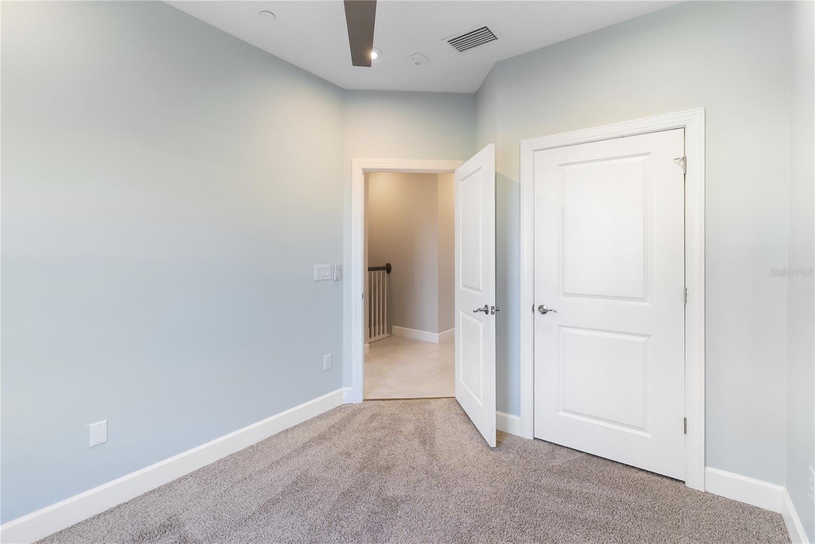 Image 24 of 44 For 1904 Monte Carlo Drive 1102