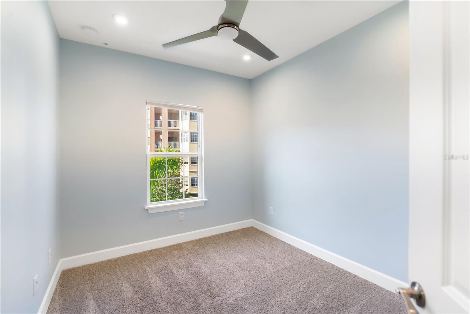 Image 25 of 44 For 1904 Monte Carlo Drive 1102