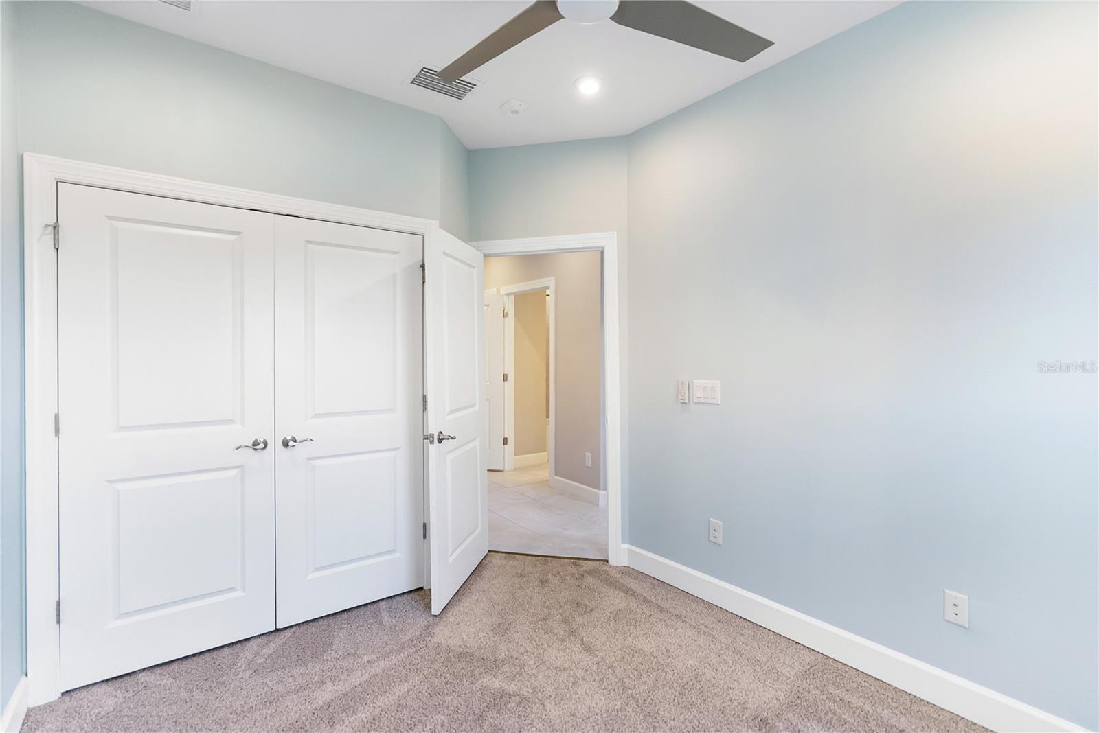 Image 26 of 44 For 1904 Monte Carlo Drive 1102