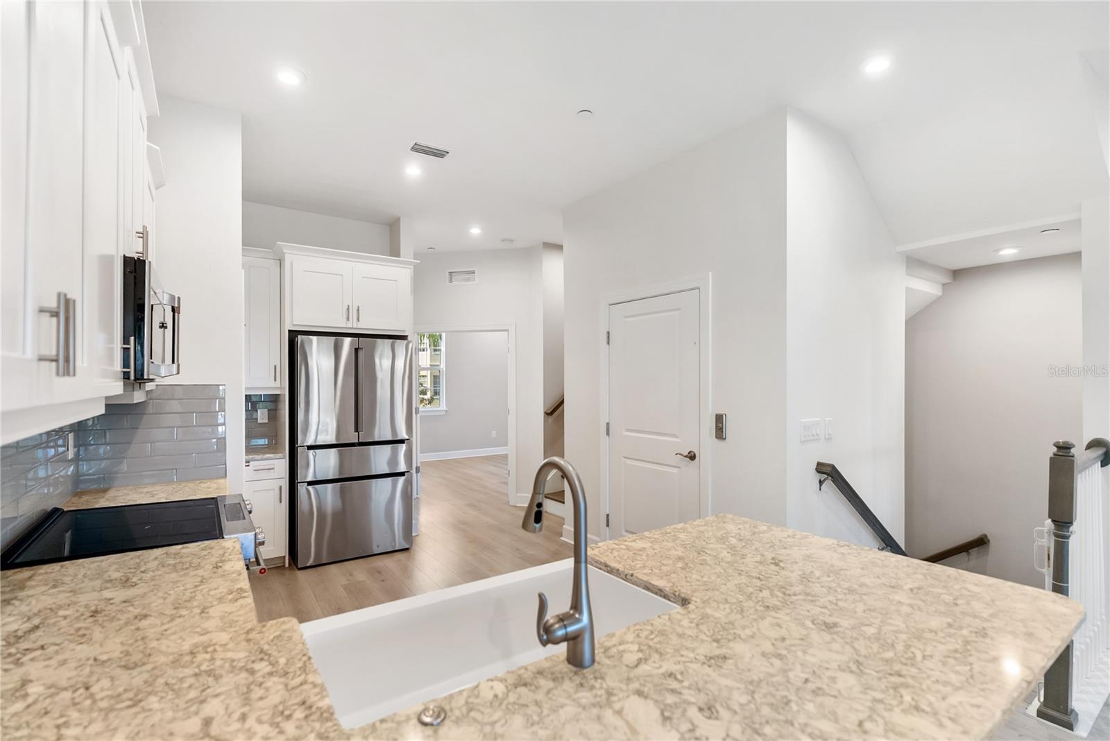 Image 9 of 44 For 1904 Monte Carlo Drive 1102