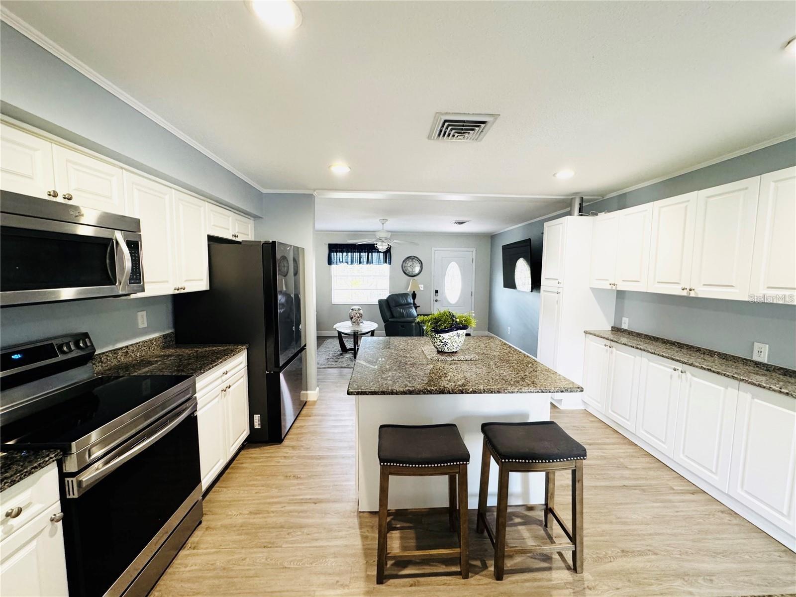 Image 13 of 44 For 9031 Hilolo Lane