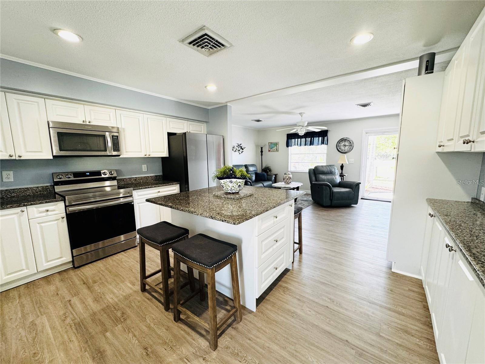 Image 14 of 44 For 9031 Hilolo Lane