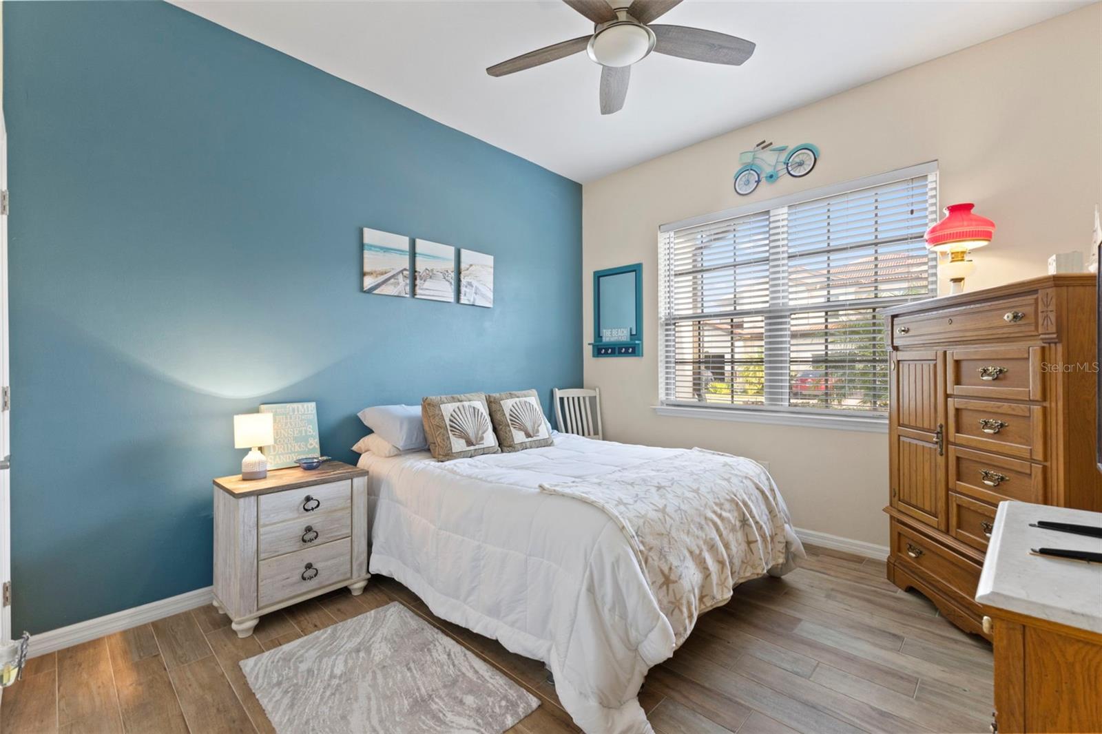 Image 24 of 52 For 117 Porta Vecchio Bend 102