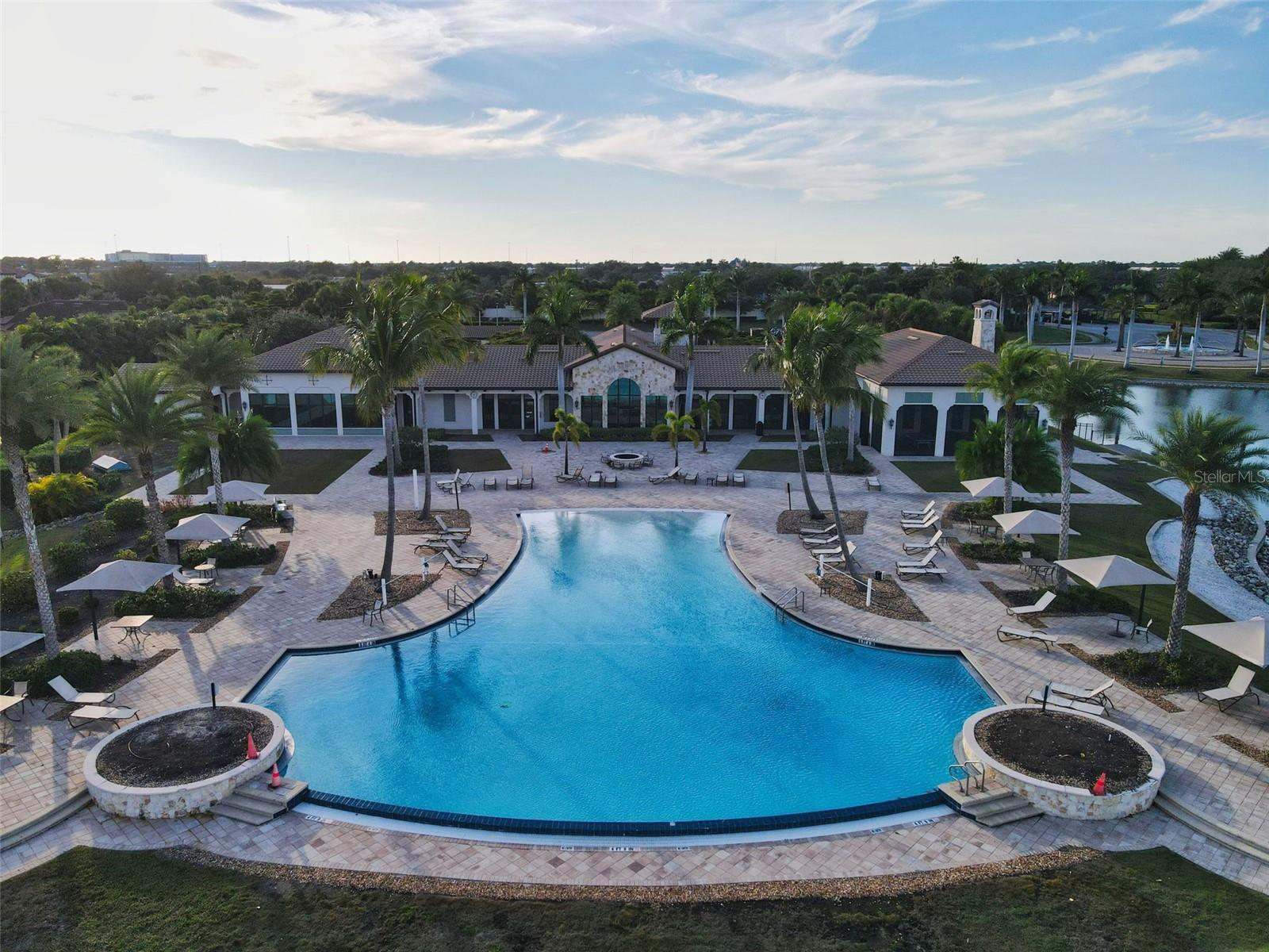 Image 30 of 52 For 117 Porta Vecchio Bend 102