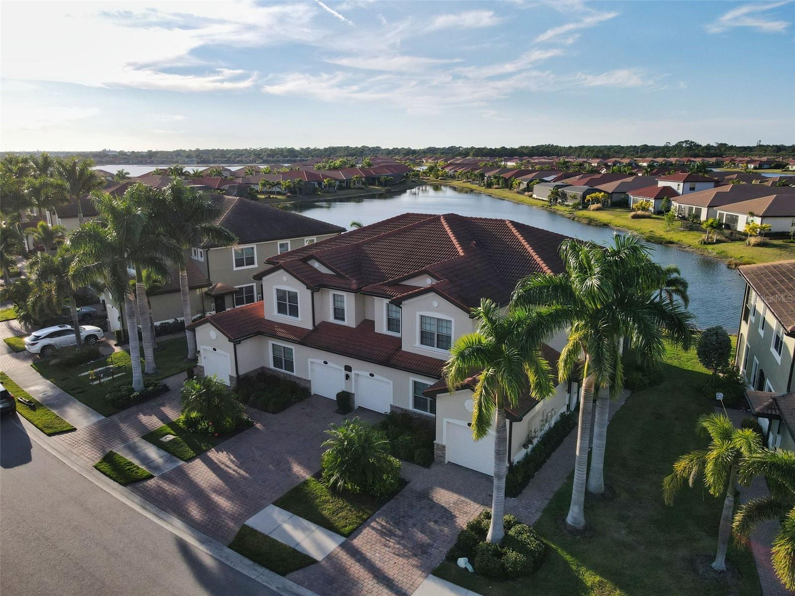 Image 45 of 52 For 117 Porta Vecchio Bend 102