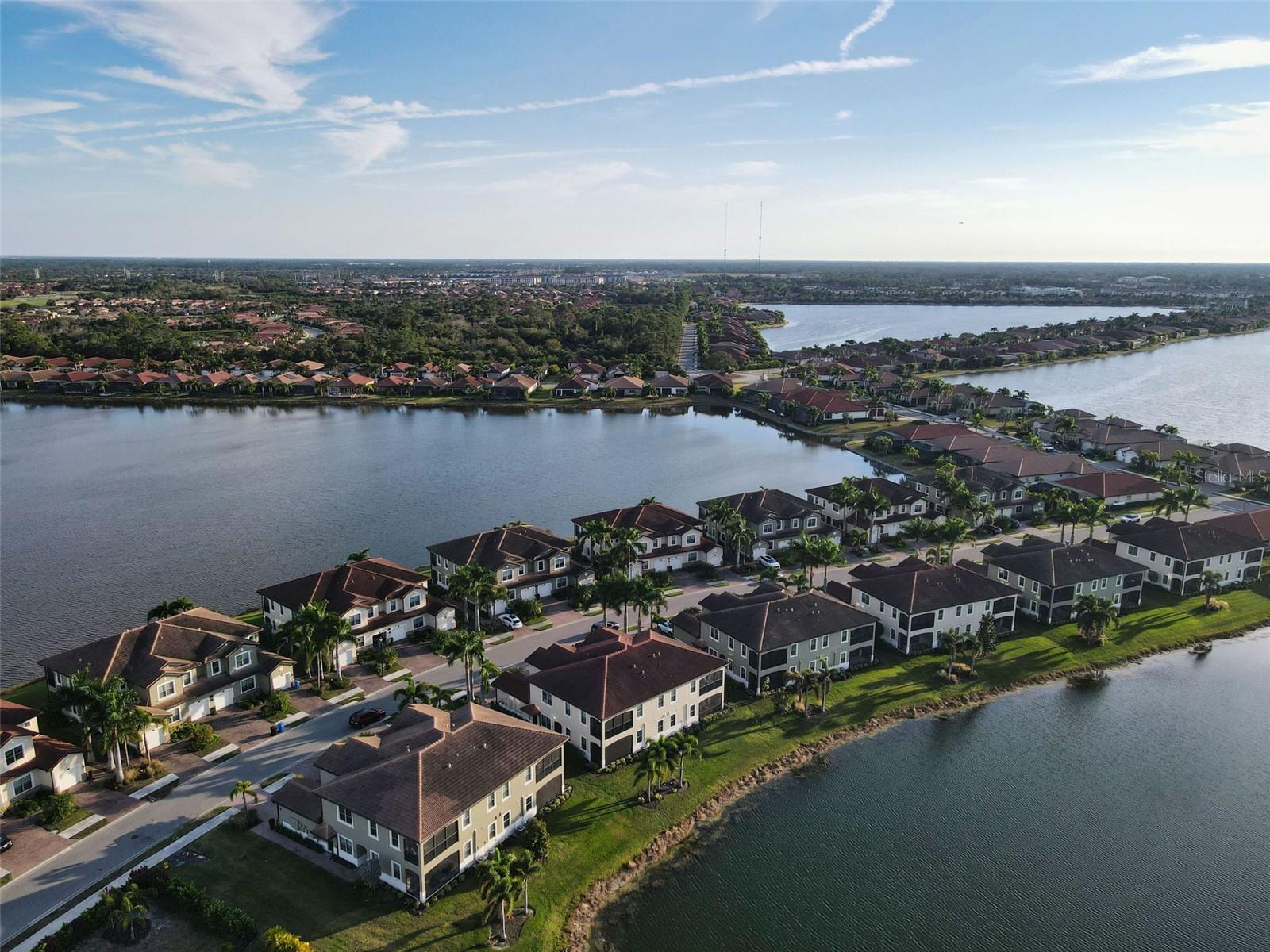 Image 47 of 52 For 117 Porta Vecchio Bend 102