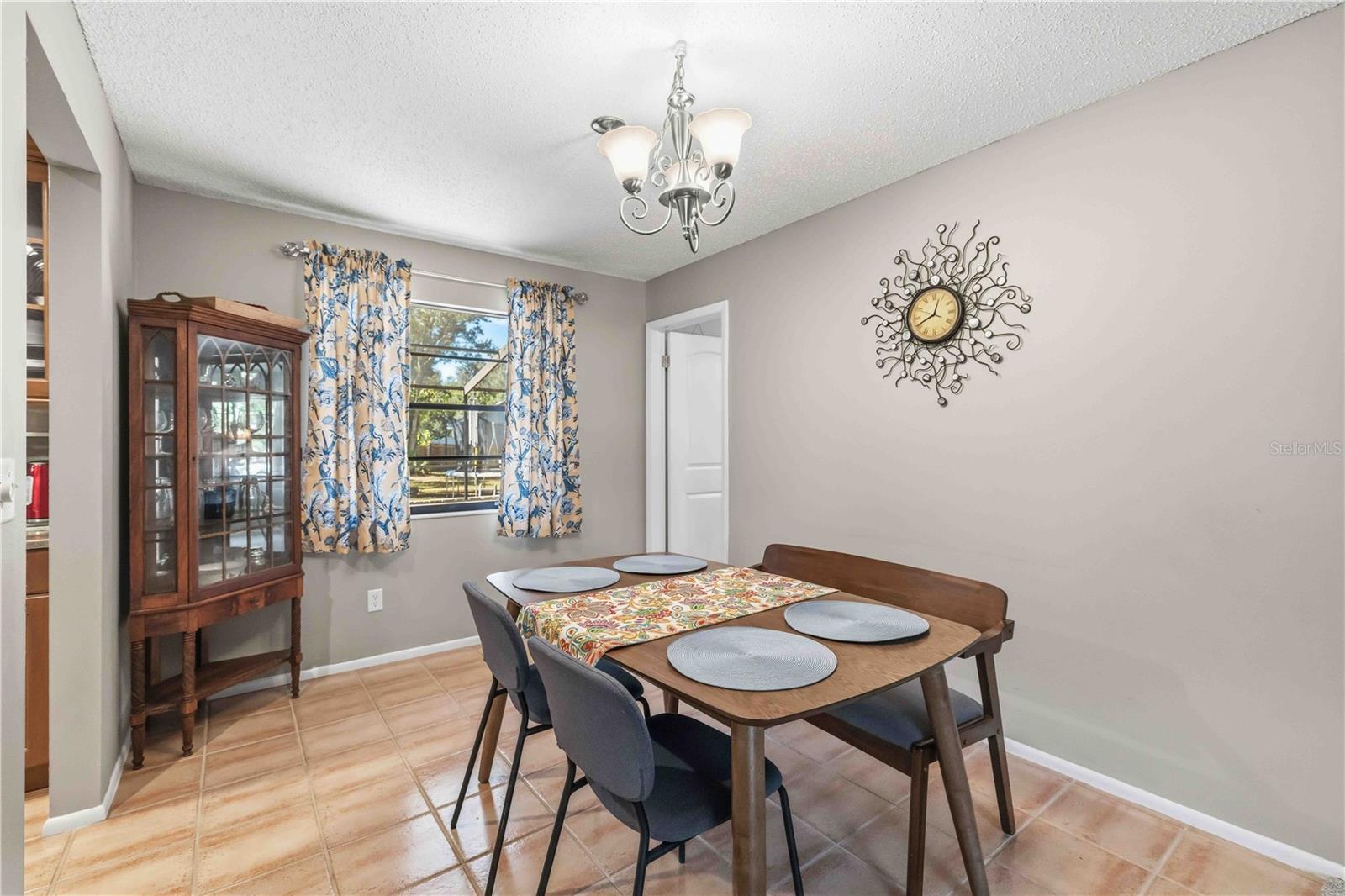 Image 6 of 38 For 6223 Braden Run