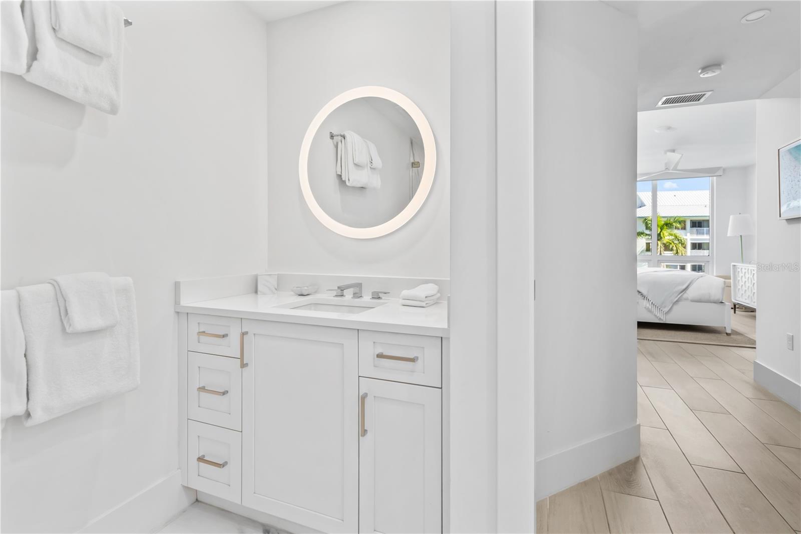 Image 15 of 44 For 1035 Seaside Drive 404