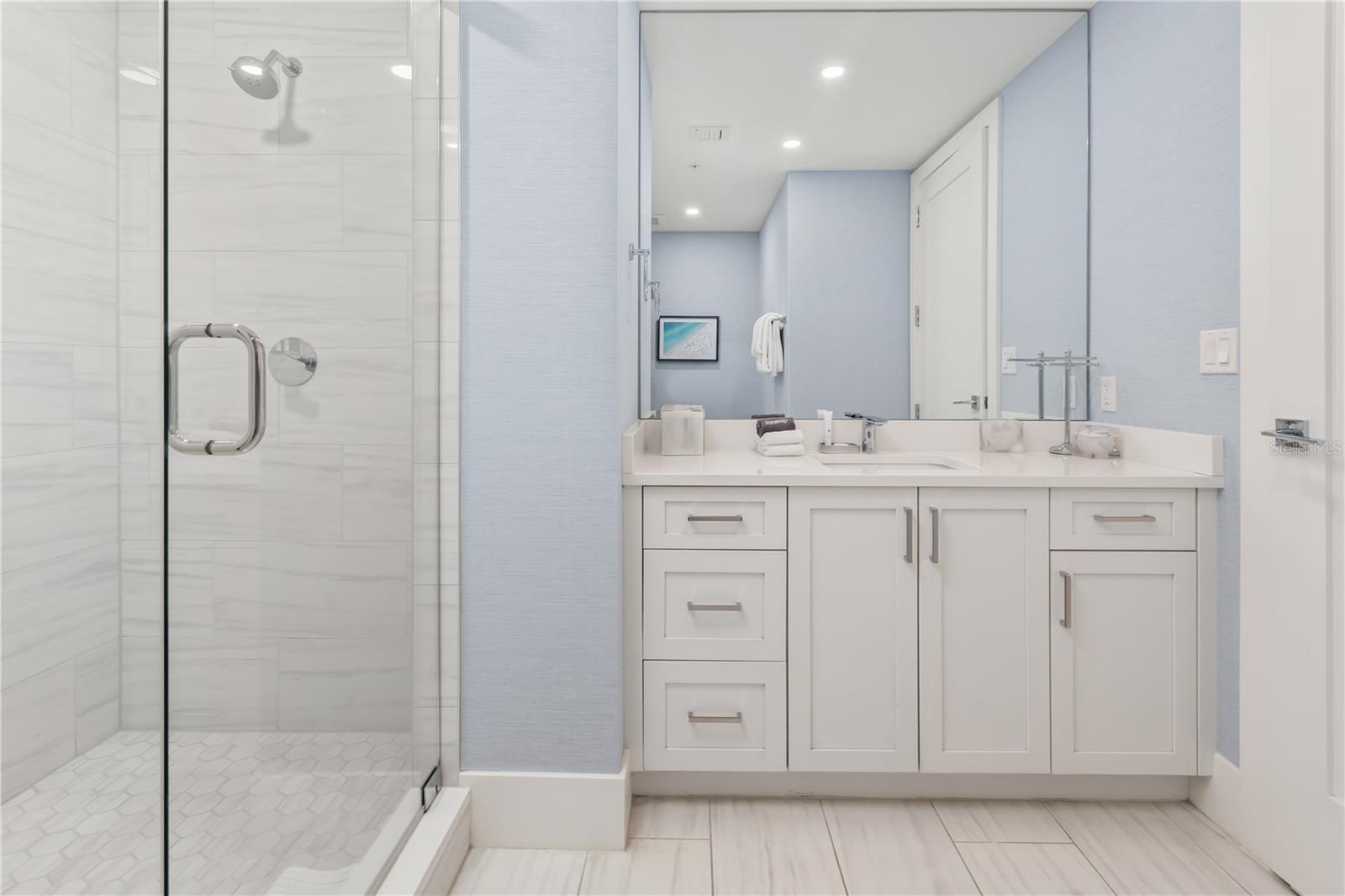 Image 17 of 44 For 1035 Seaside Drive 404