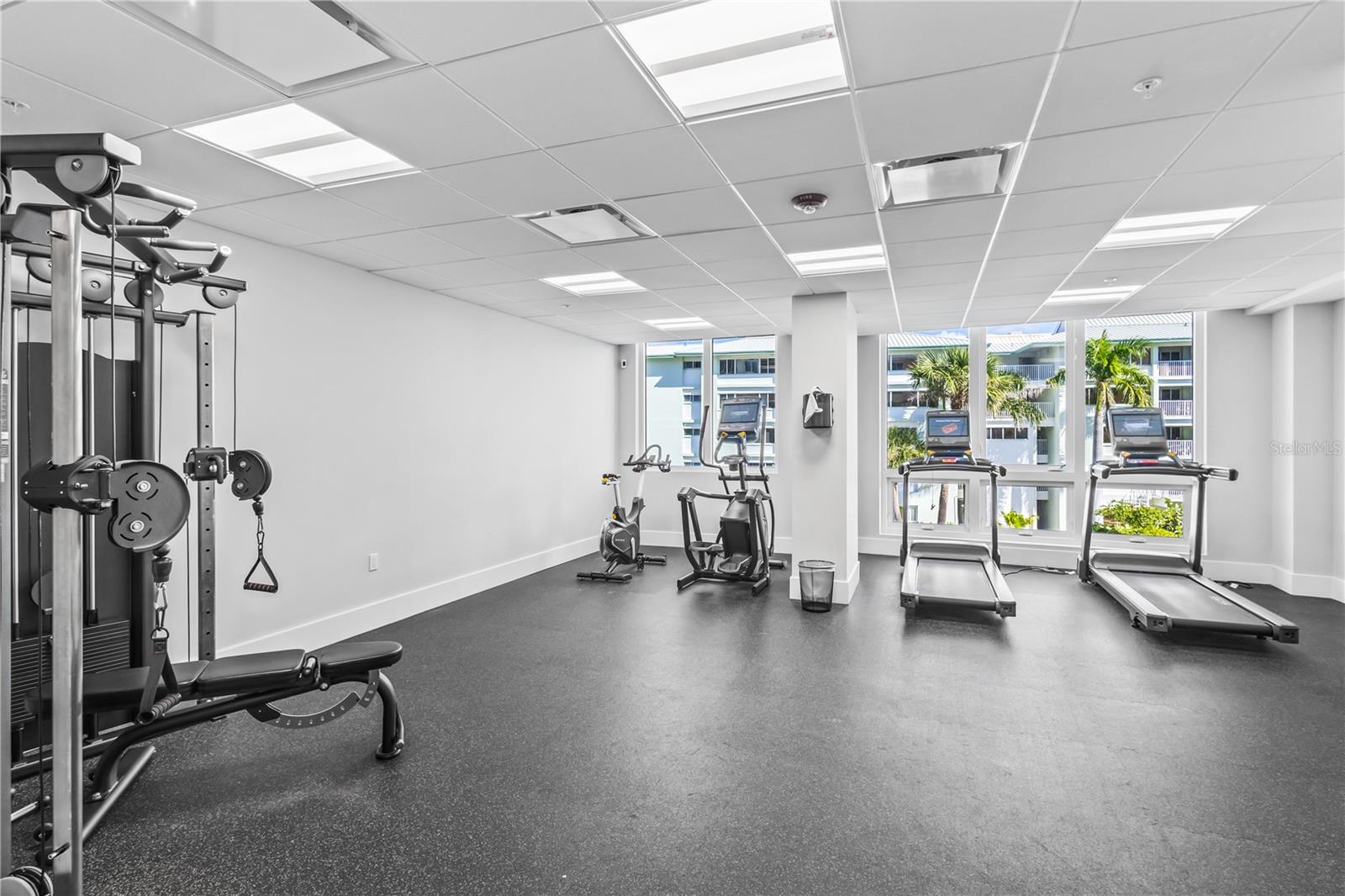 Image 28 of 44 For 1035 Seaside Drive 404