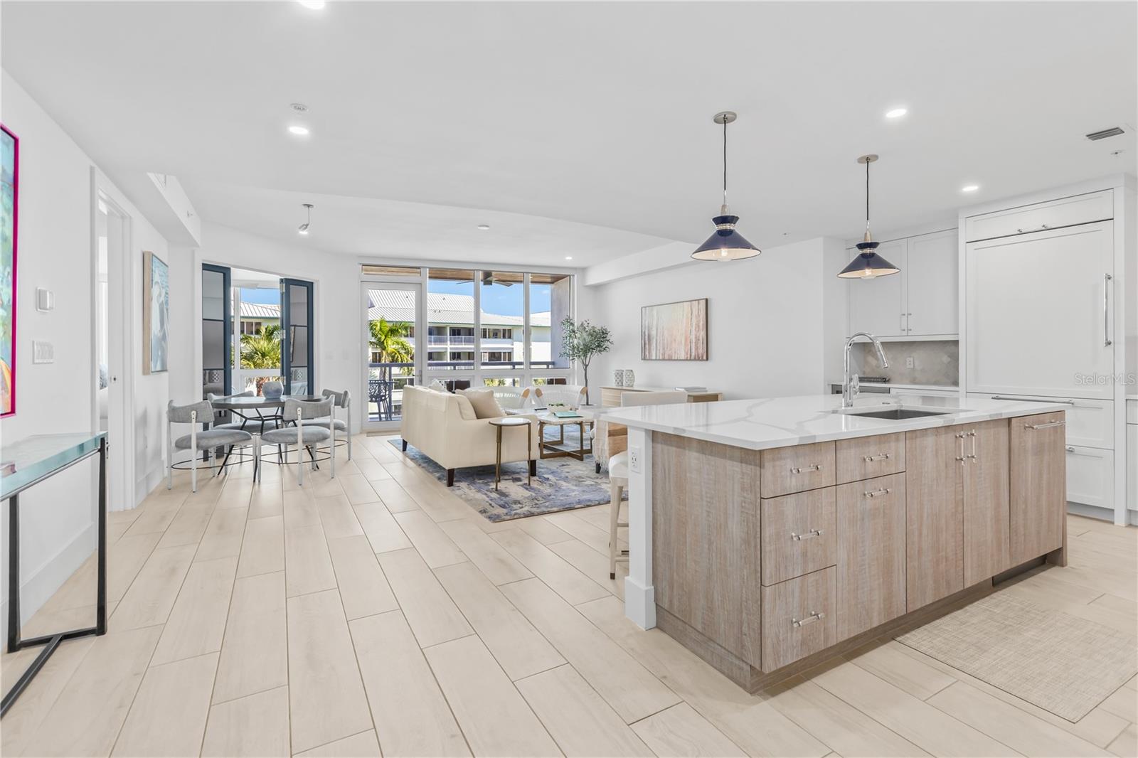 Image 3 of 44 For 1035 Seaside Drive 404