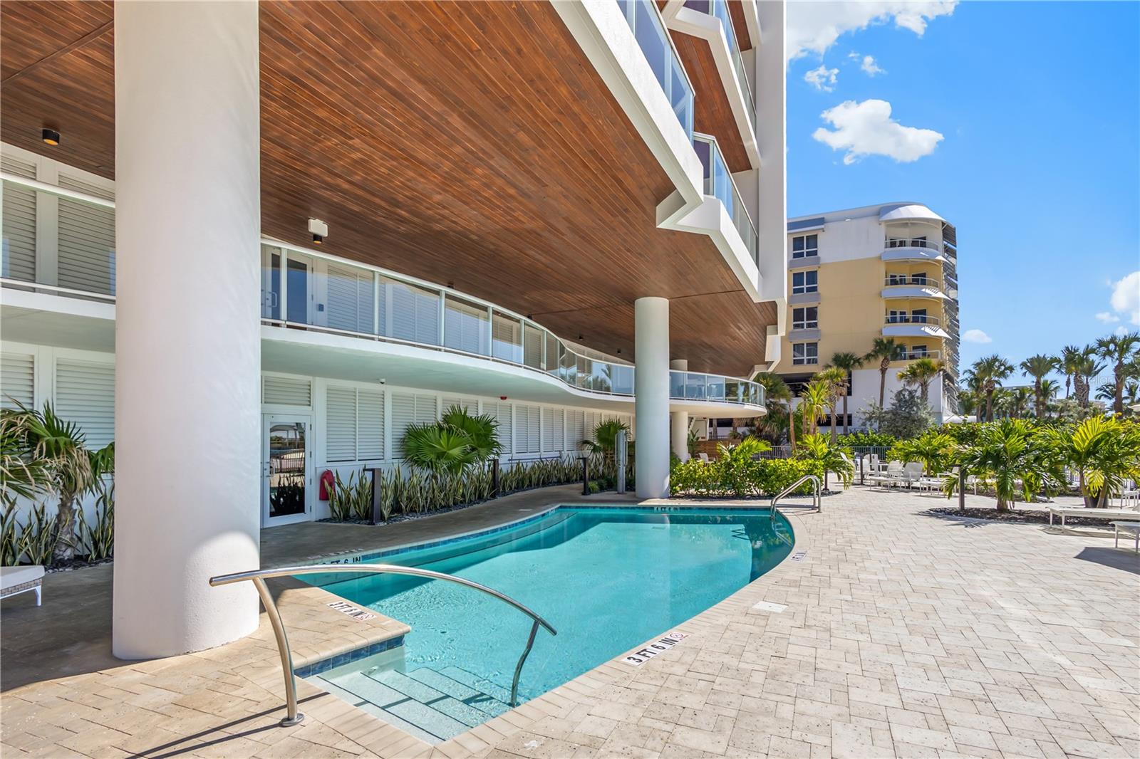 Image 33 of 44 For 1035 Seaside Drive 404