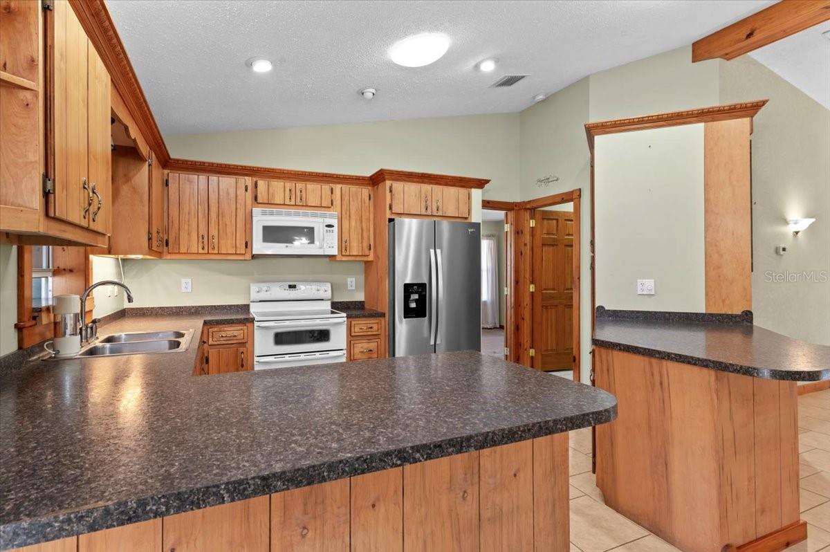 Image 12 of 38 For 1560 Ingram Avenue