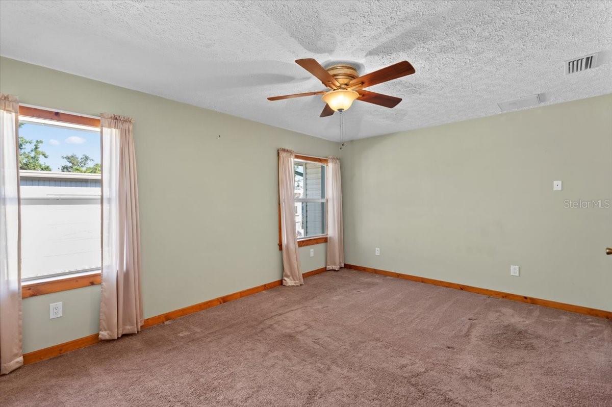 Image 21 of 38 For 1560 Ingram Avenue