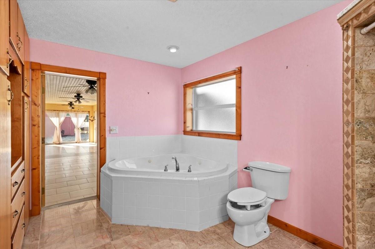 Image 23 of 38 For 1560 Ingram Avenue