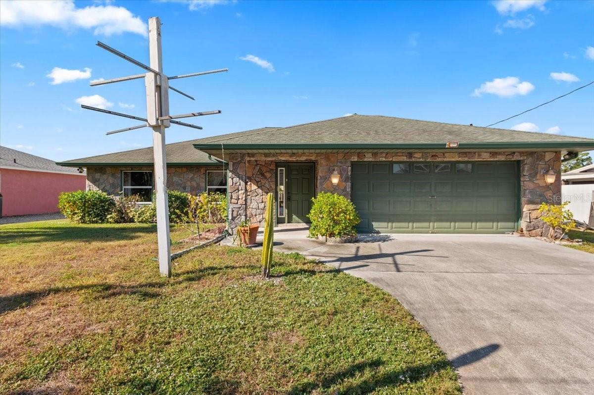 Image 3 of 38 For 1560 Ingram Avenue